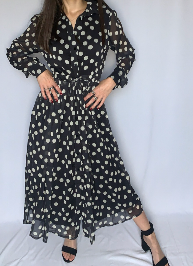 Robe Noire à Pois Élégante