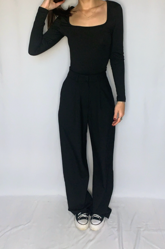Pantalon Palazzo Noir – Élégant & Décontracté