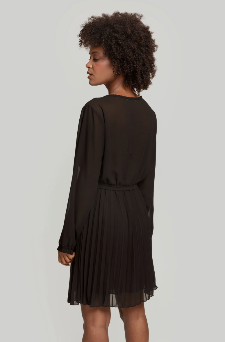 Robe Noire Courte Cache-Cœur à Jupe Plissée