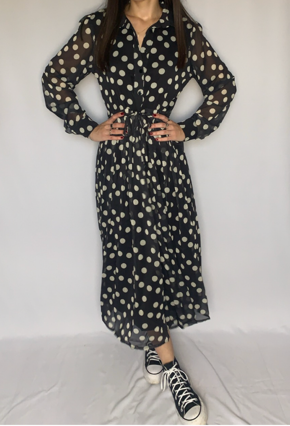 Robe Noire à Pois Élégante