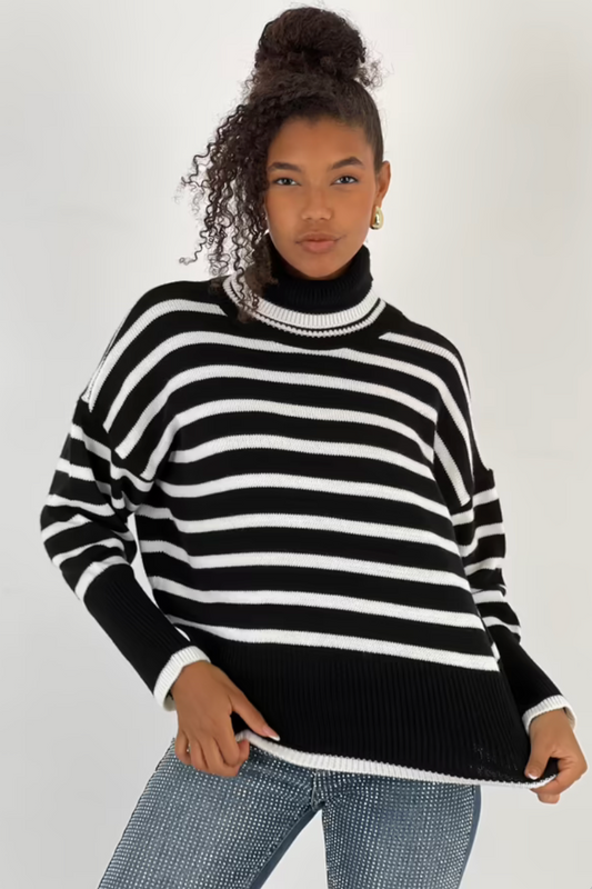 Pull à Col Roulé – Noir à Rayures Blanches