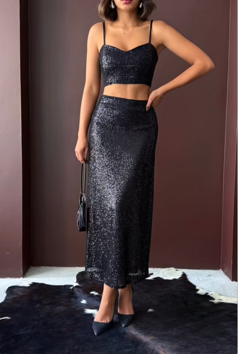 Jupe Longue Noire à Paillettes – Élégante & Scintillante