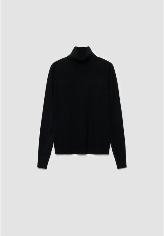 Pull Noir à Col Roulé – Chic, Minimaliste & Indispensable