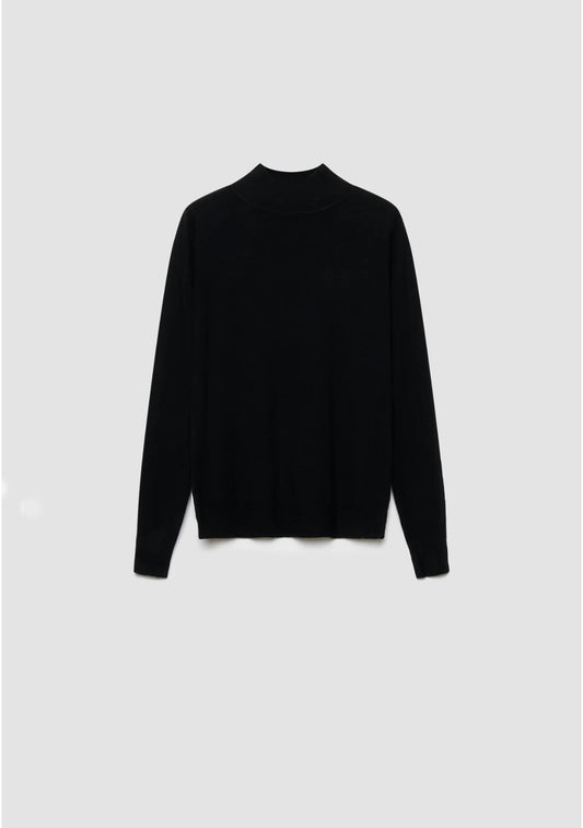 Pull Noir à Col Rond – Le Basique Chic & Confortable